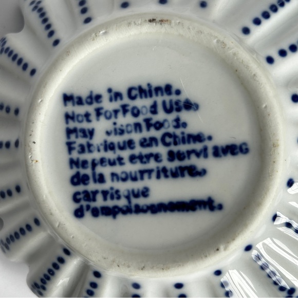 Decorative Teapot Blue White Flat with Lotus Shape Made in China - Picture 12 of 14